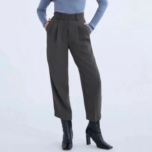 Aritzia Wilfred Crepette Carrot Pants Elegant Charcoal Size 00